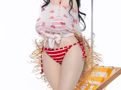 Let's spend the hot summer together.
